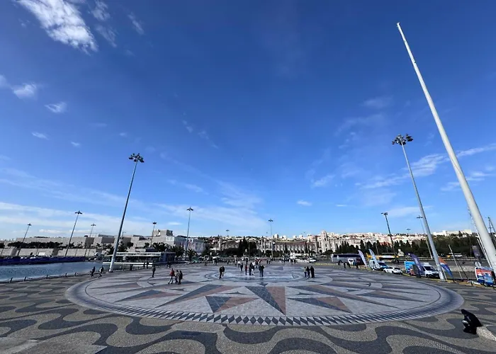 Floating Oasis Úszó hotel *