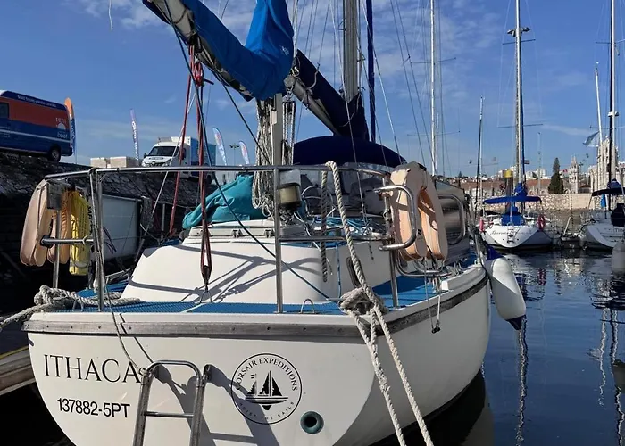Botel Floating Oasis Lisbon