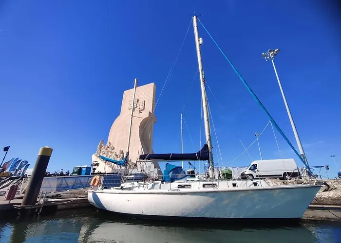 Floating Oasis Botel Lisbon